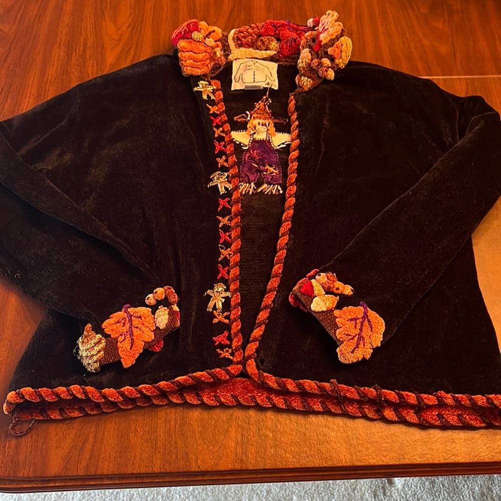 J Two New York Scarecrow ‘Sweater Sweater’
